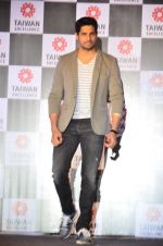 Sidharth Malhotra at Taiwan Excellence launch in ITC Parel on 10th July 2014 (2)_53c17144ce52e.JPG