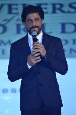 Shah Rukh Khan at Gitanjali Bollywood night in Palladium, Mumbai on 19th July 2014 (170)_53cc028b045fe.JPG