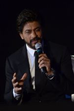 Shah Rukh Khan at Gitanjali Bollywood night in Palladium, Mumbai on 19th July 2014 (195)_53cc02a6d69a1.JPG
