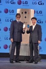 Amitabh Bachchan at lg mobile launch in Mumbai on 21st July 2014 (71)_53cd5c2a79510.JPG