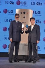 Amitabh Bachchan at lg mobile launch in Mumbai on 21st July 2014 (72)_53cd5c2ba2e4e.JPG