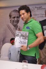 Sachin Tendulkar at Durgapur tribute book launch in CCI on 25th July 2014 (105)_53d312e062463.JPG