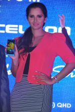 Sania Mirza launches Celkon mobile in Hyderabad on 25th July 2014(115)_53d310b1f07b3.jpg