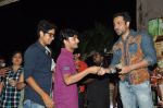 Emraan Hashmi sells tickets for Raja Natwarlal Promotions in Gaiety, Mumbai on 26th July 2014 (41)_53d45785a087d.JPG