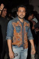 Emraan Hashmi sells tickets for Raja Natwarlal Promotions in Gaiety, Mumbai on 26th July 2014 (79)_53d457a30645d.JPG
