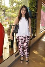 at a Spicy Sangria Pop Up exhibition hosted by Shaan and Sharmilla Khanna in Mana Shetty_s R House in Worli on 26th July 2014 (125)_53d457f883b31.JPG