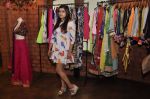 at a Spicy Sangria Pop Up exhibition hosted by Shaan and Sharmilla Khanna in Mana Shetty_s R House in Worli on 26th July 2014 (78)_53d457e188964.JPG