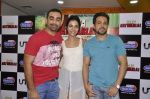 Emraan Hashmi, Humaima Malik, Kunal Deshmukh at Raja Natwarlal promotions at Radio City in Bandra, Mumbai on 30th July 2014 (120)_53da2e76d02d4.JPG