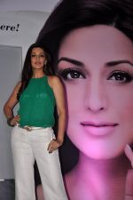 Sonali Bendre at Orliflame launch in Blue Frog, Mumbai on 1st Aug 2014 (275)_53dccdb966f38.JPG
