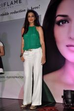 Sonali Bendre at Orliflame launch in Blue Frog, Mumbai on 1st Aug 2014 (285)_53dccdc65d85a.JPG