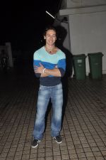 Tiger Shroff snapped in PVR on 1st Aug 2014 (26)_53dcc01875ff4.JPG