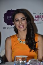 Nargis Fakhri at Portico collection launch in Olive on 4th Aug 2014 (60)_53e1c8127fee1.JPG