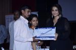 Vidya Balan unveils Smartcane device for Visually Impaired in Mumbai on 5th Aug 2014 (55)_53e1cd0a9af4e.JPG