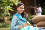 Kareena Kapoor in the still from movie Singham Returns (28)_53e5b731387f8.jpg