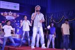 Remo D Souza at Desi Kattey promotions in Jaihind College on 9th Aug 2014 (16)_53e75f17986b1.JPG