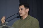 Aamir Khan launches My Marathi book in Santacruz on 13th Aug 2014 (433)_53ec55ad1c5f2.JPG