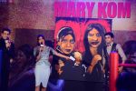 Priyanka Chopra, Mary Kom at Mary Kom music launch presented by Usha International in ITC Grand Maratha on 13th Aug 2014 (113)_53ec7731393ff.JPG