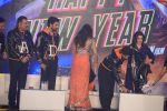 Shahrukh, Deepika, Boman, Farah, Abhishek at the Trailer launch of Happy New Year in Mumbai on 14th Aug 2014 (233)_53edfe802964f.JPG