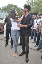 Shraddha Kapoor, Shahid Kapoor at Haider promotions at Umang College festival  in Parle, Mumbai on 15th Aug 2014 (113)_53ef4b068d43d.JPG