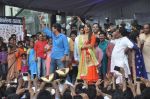 Bipasha Basu, Chunky Pandey at Ram Kadam Dahi Handi in Mumbai on 18th Aug 2014 (110)_53f310a0a4da7.JPG