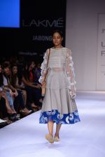 Model walk the ramp for Archana Rao at Lakme Fashion Week Winter Festive 2014 Day 2 on 20th Aug 2014 (23)_53f48134f3588.JPG