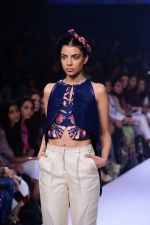 Model walk the ramp for Gen Next Show at Lakme Fashion Week Winter Festive 2014 Day 2 on 20th Aug 2014 (152)_53f4681e9a950.JPG