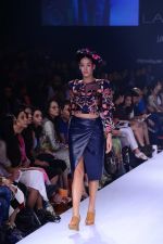 Model walk the ramp for Gen Next Show at Lakme Fashion Week Winter Festive 2014 Day 2 on 20th Aug 2014 (154)_53f4682158bd6.JPG