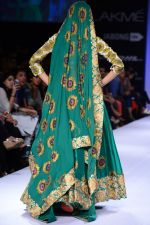 Model walk the ramp for Surendry at Lakme Fashion Week Winter Festive 2014 Day 2 on 20th Aug 2014  (100)_53f482c3e2068.JPG