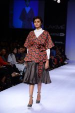 Model walk the ramp for Surendry at Lakme Fashion Week Winter Festive 2014 Day 2 on 20th Aug 2014  (57)_53f482866123c.JPG