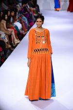 Model walk the ramp for Purvi Doshi at Lakme Fashion Week Winter Festive 2014 Day 3 on 21st Aug 2014 (40)_53f7410854a82.JPG