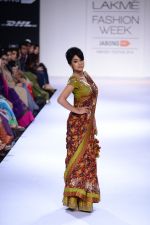 Model walk the ramp for Sashikant Naidu at Lakme Fashion Week Winter Festive 2014 Day 3 on 21st Aug 2014 (128)_53f742149cfba.JPG