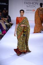 Model walk the ramp for Sashikant Naidu at Lakme Fashion Week Winter Festive 2014 Day 3 on 21st Aug 2014 (90)_53f7420cc074b.JPG