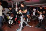at Gold Gym Super Spin Contest in Bandra, Mumbai on 23rd Aug 2014 (98)_53f9d7d6950b2.JPG