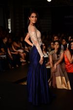 Lisa Haydon walk the ramp for Riddhi Mehra at LFW 2014 Day 6 on 24th Aug 2014 (352)_53fb11e9a705a.JPG