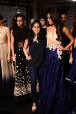 Lisa Haydon walk the ramp for Riddhi Mehra at LFW 2014 Day 6 on 24th Aug 2014 (374)_53fb1202dace7.JPG