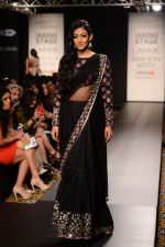 Model walk the ramp for Arpita Mehra at LFW 2014 Day 6 on 24th Aug 2014 (120)_53fafbb76eb2d.JPG
