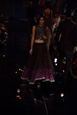 Model walk the ramp for Manish Malhotra at LFW 2014 Day 6 on 24th Aug 2014 (408)_53fb1a7c1a4d0.JPG
