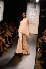 Model walk the ramp for Riddhi Mehra at LFW 2014 Day 6 on 24th Aug 2014 (285)_53fb12067587a.JPG