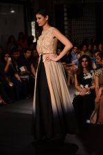Model walk the ramp for Riddhi Mehra at LFW 2014 Day 6 on 24th Aug 2014 (318)_53fb122bde642.JPG