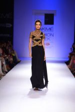Model walk the ramp for Sonaakshi Raaj at LFW 2014 Day 6 on 24th Aug 2014 (142)_53fb2d444a80e.JPG