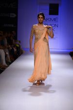 Model walk the ramp for Sonaakshi Raaj at LFW 2014 Day 6 on 24th Aug 2014 (8)_53fb2cb2bfb6a.JPG