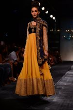 Model walk the ramp for Vikram Phadnis at LFW 2014 Day 5 on 23rd Aug 2014 (548)_53fafcfb0c4a1.JPG