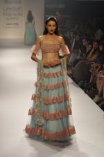 Model walk the ramp for Shehla Khan at LFW 2014 Day 5 on 23rd Aug 2014 (136)_53fc91c02a1a3.JPG