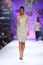 Model walk the ramp for Varun Bahl at LFW 2014 Day 6 on 24th Aug 2014 (102)_53fc770542817.JPG