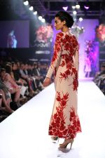 Model walk the ramp for Varun Bahl at LFW 2014 Day 6 on 24th Aug 2014 (182)_53fc7758a7cb5.JPG