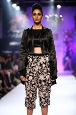 Model walk the ramp for Varun Bahl at LFW 2014 Day 6 on 24th Aug 2014 (20)_53fc76acd5794.JPG