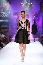 Model walk the ramp for Varun Bahl at LFW 2014 Day 6 on 24th Aug 2014 (22)_53fc76af9f02b.JPG