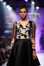 Model walk the ramp for Varun Bahl at LFW 2014 Day 6 on 24th Aug 2014 (28)_53fc76b576138.JPG
