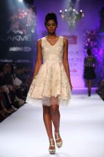 Model walk the ramp for Varun Bahl at LFW 2014 Day 6 on 24th Aug 2014 (34)_53fc76bb1ffc7.JPG