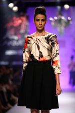 Model walk the ramp for Varun Bahl at LFW 2014 Day 6 on 24th Aug 2014 (7)_53fc769f09cde.JPG